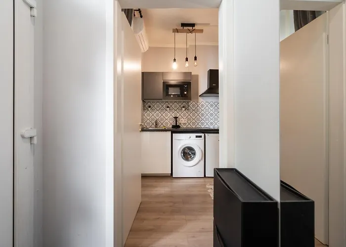 D71 Superior Apartments, Location, By Bqa