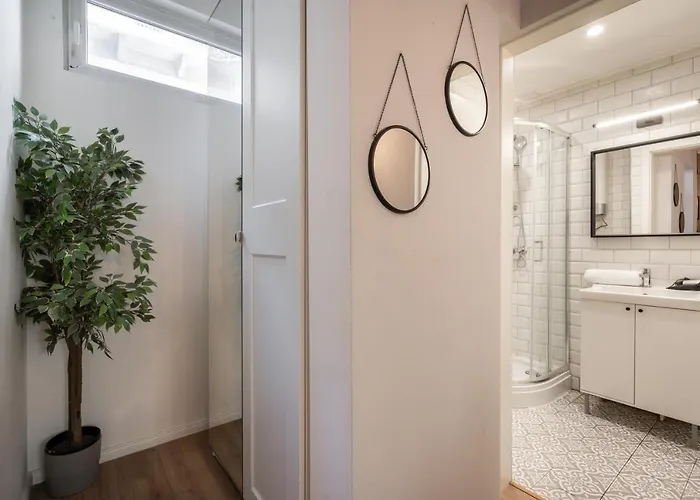 D71 Superior Apartments, Location, By Bqa *