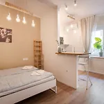 D71 Superior Apartments, Location, By Bqa شقة بودابست