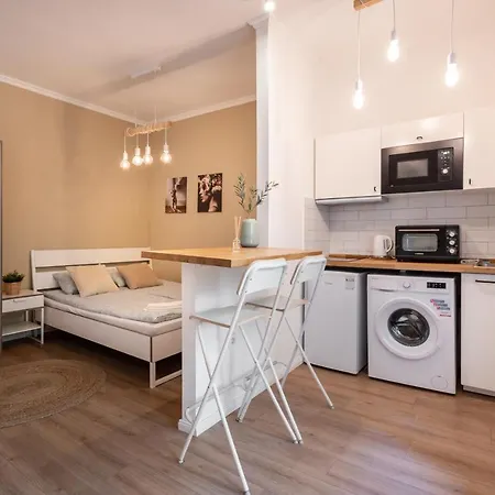 Apartament D71 Superior Apartments, Location, By Bqa