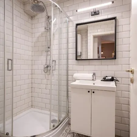 D71 Superior Apartments, Location, By Bqa Budapesta