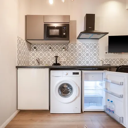 Apartament D71 Superior Apartments, Location, By Bqa